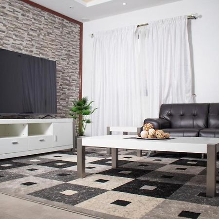 Luxury Suites Chester One Дакар Экстерьер фото