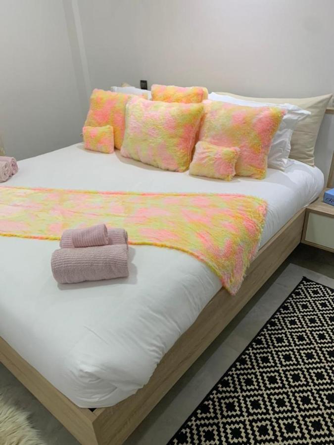 Luxury Suites Chester One Дакар Экстерьер фото