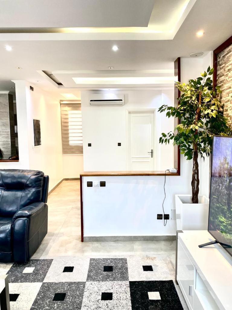 Luxury Suites Chester One Дакар Экстерьер фото