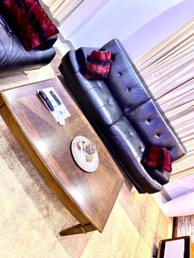 Luxury Suites Chester One Дакар Экстерьер фото