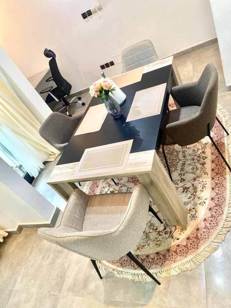 Luxury Suites Chester One Дакар Экстерьер фото