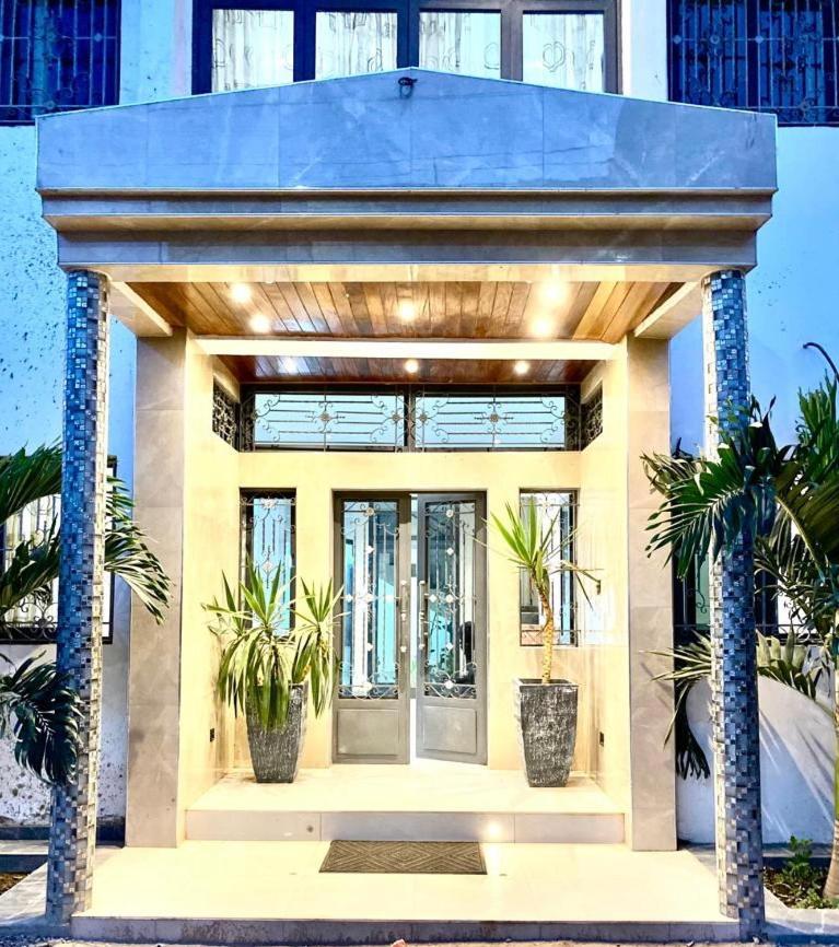 Luxury Suites Chester One Дакар Экстерьер фото